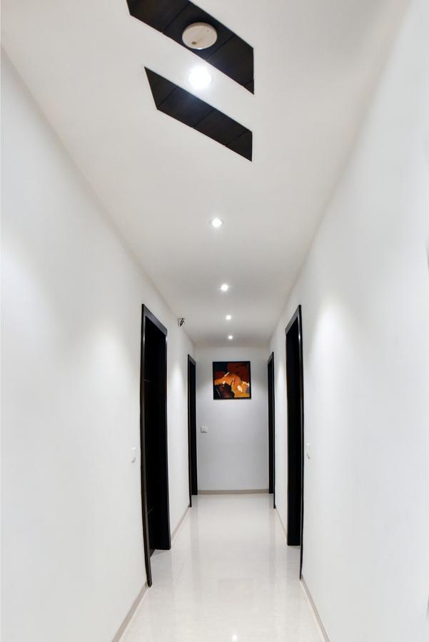 Hotel Skylight Vadodara Eksteriør bilde